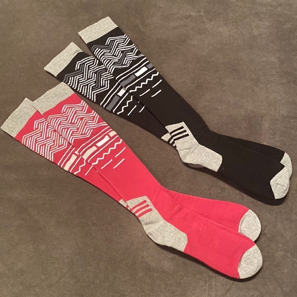 Ski Socks 2 Pairs (Rose Red & Black) Women’s or Men’s Size L NWT